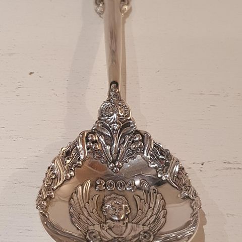 2004 juleskje i sterling sølv i Wallace Grande barokkmønster