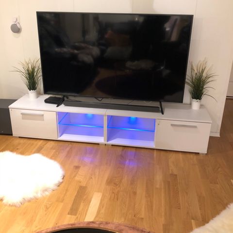 tv bord fra trademax kjøpt for 5199kr