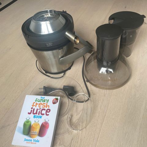 Juicer / juicemaskin