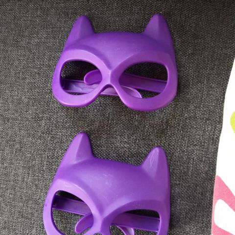 2 masker