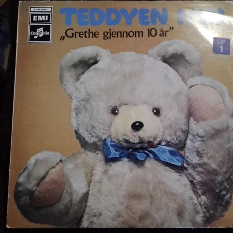 Grethe kausland.gjennom 10år.teddyen min.1964.