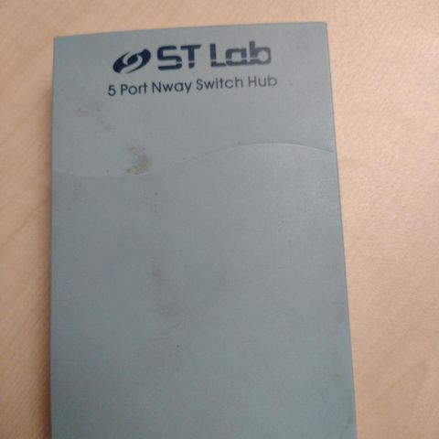 ST Lab 5 port 100 Mbit Switch Hub