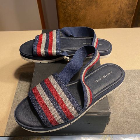 Sandaler Tommy Hilfiger str. 39