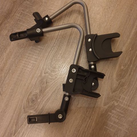 Adapter for bilstol f.eks. Maxi Cosi til Bumbleride barnevogn