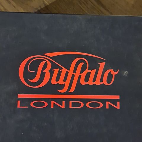 Buffalo stiletter