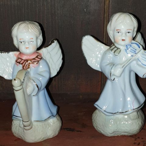 To nydelige gamle engler