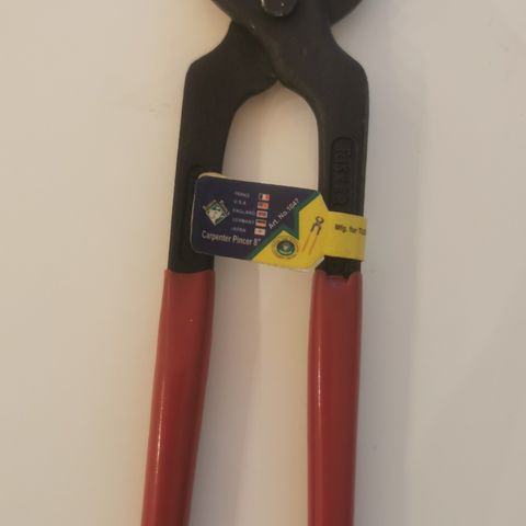 Carpenter Pincer 8 inches- NOT USED