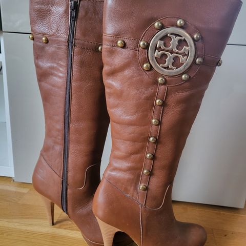 Tory Burch knehøye støvletter. Nye Str 37