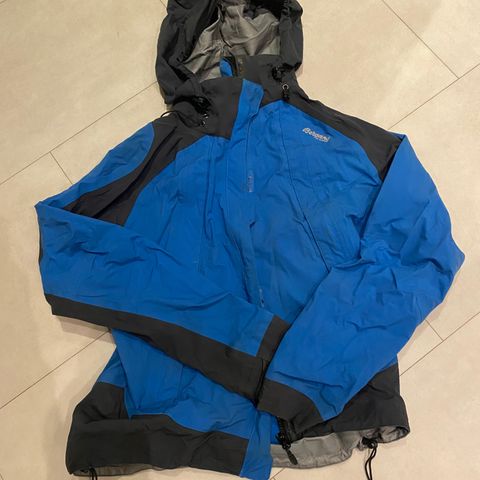 Bergans Gore tex jakke str M