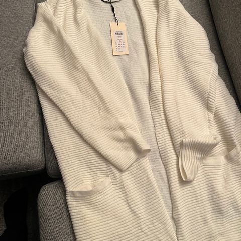 Ny cardigan fra Selected til dame i str.XL