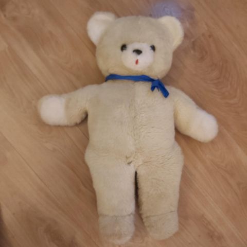 70 cm. Søt STOR Bamse billig. Bør SYS.