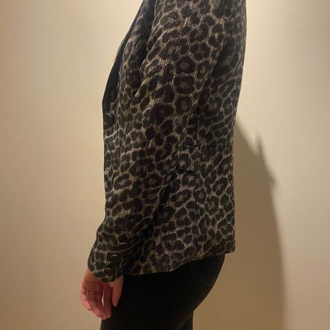 Leopard blazer