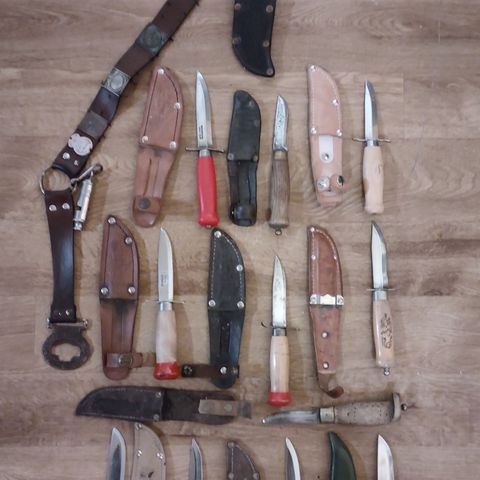 Kniv samling selges