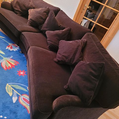 Buet sofa i Howard stil