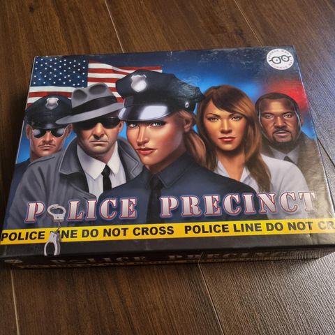 Police Precinct - English first edition brettspill fra 2013