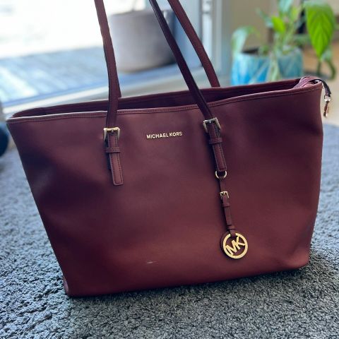 Michael Kors veske- pent brukt