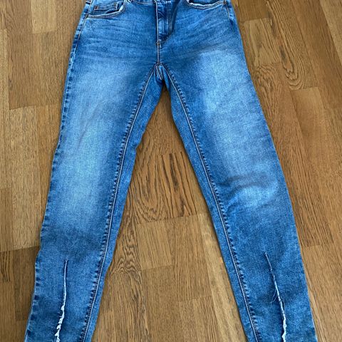 Jeans fra Zara str 164 - fine detaljer