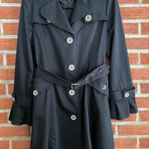 Sand trenchcoat dame, str 42