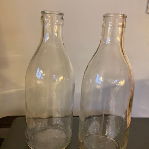 Retro- melkeflasker i glass fra 30 tallet