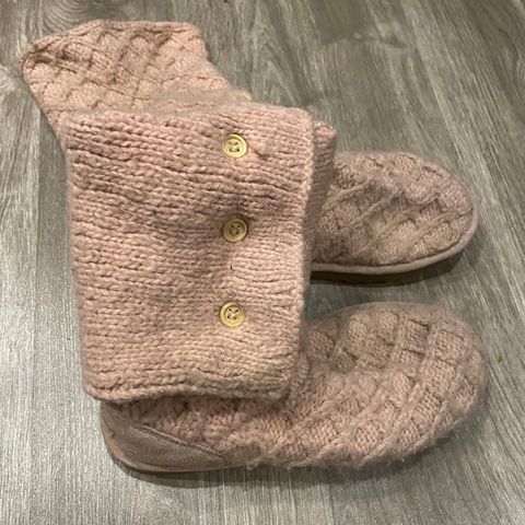 Rosa Uggs str 39