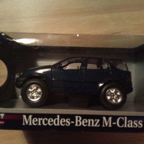 Mercedes - Benz M-class, 1/32 DIE -CAST, Ny, i eske, Samlerobjekt, selges