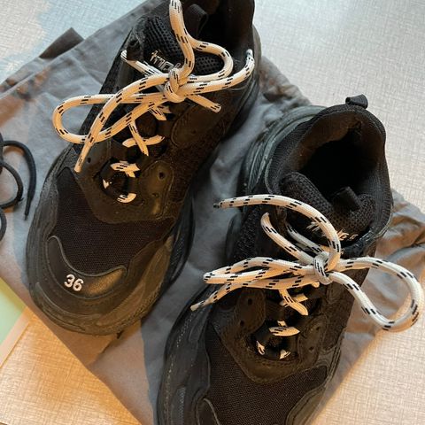 Balenciaga triple s str.36