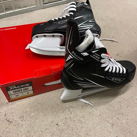 Hockeyskøyte CCM str 38