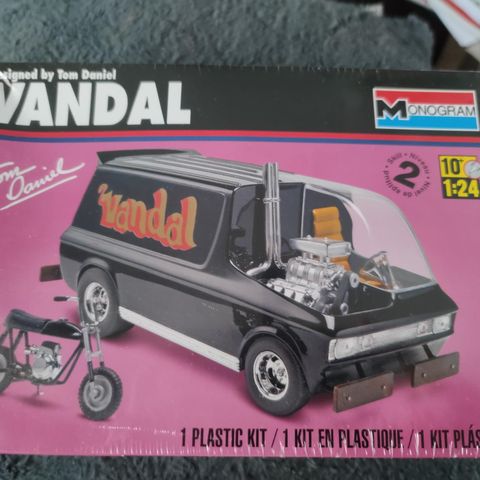 2012 Monogram Tom Daniel Vandal Custom Van & Mini Bike 1/24 Model Kit SEALED