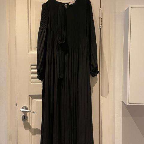Cathrine Hammel  Vakker svart maxi Miami kjole