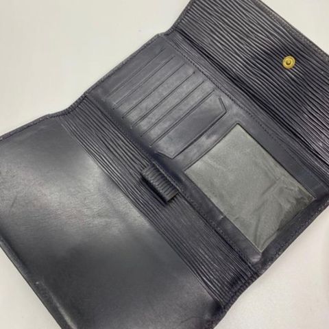 Vintage Fendi lommebok/clutch i skinn 🌿