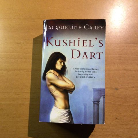 Kushiel's Dart av Jacqueline Carey Bok på Engelsk