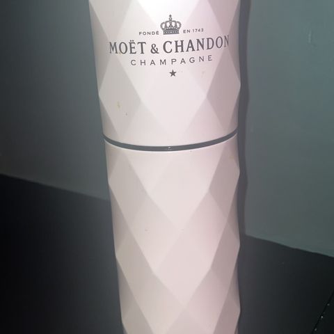 Rosa Moet /  Möêt kjøler / cooler for champagneflaske / vinkjøler
