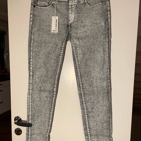 Skinny jeans str 30/32