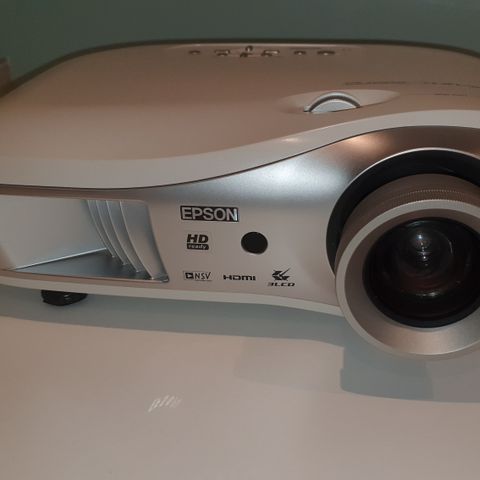 Epson EMP-TW700