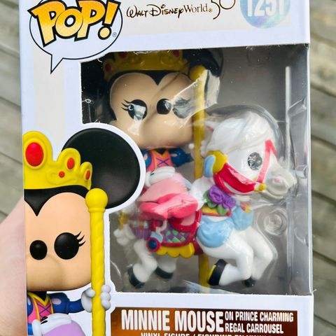 Funko Pop! Minnie Mouse on Carrousel | Walt Disney World Resort (1251)