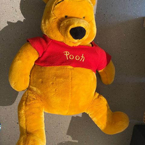 Stor Ole Brumm/ Winnie the Pooh bamse 90cm høy