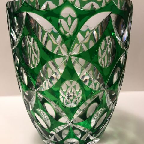 Nachtmann Bleikristall grønn vase 23,5 cm høy / 2,85 kg