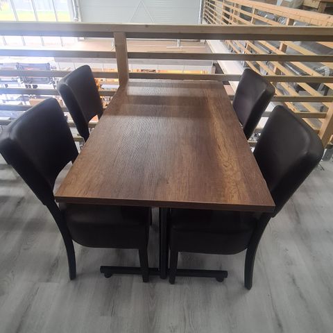 Möbler från Sverige 20 stoler + 5 bord 70x12 = 24900kr inkl frakt
