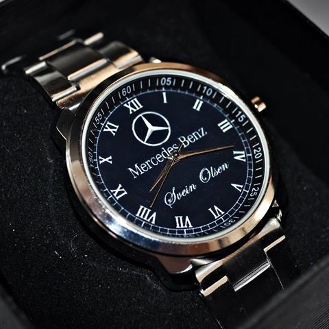 Mercedes klokke med eget navn preget på klokka. kr 900.- inkl frakt