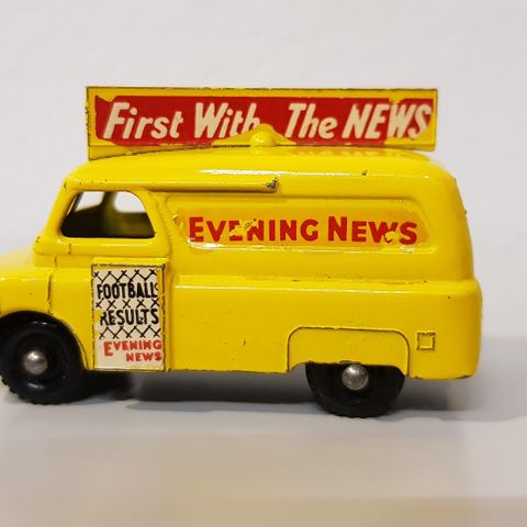 Bedford "Evening News" Van. Matchbox Lesney No. 42a. England 1957-1965. RARE