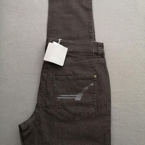 Ny Damejeans Vavite strl. 40 /32