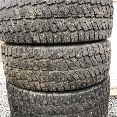 dekk 235/65R16c///4stk///