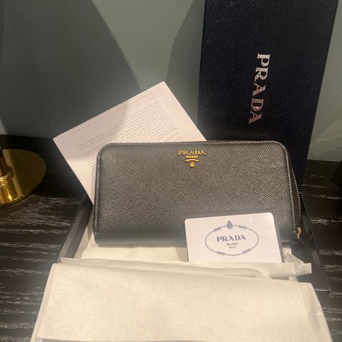 Prada lommebok