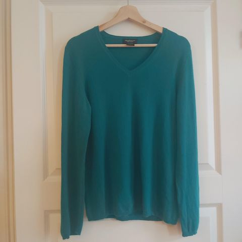 100% CASHMERE / KASJMIR. Fin GRØNN V-ringet genser. LORD & TAYLOR. Str. L / 40.