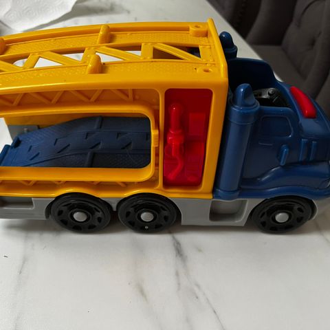 Fisher price storbil