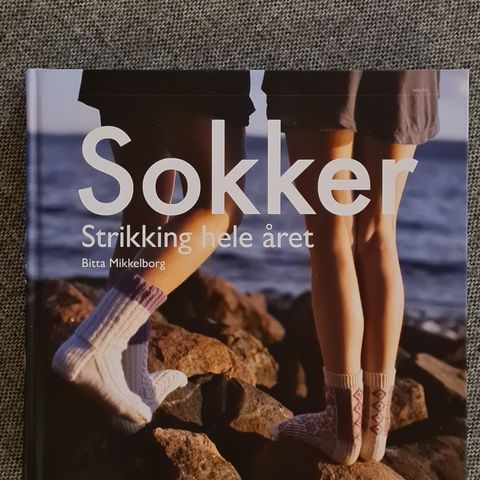 Strikkebøker - helt som nye.