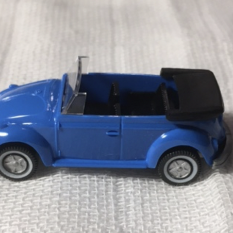 1/87. VW 1303 cabriolet. blå.  Wiking.