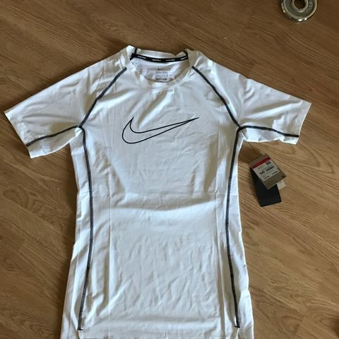 Nike Pro T-skjorte