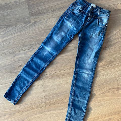 Pulz Carmen jeans W28 L34 - siste sjanse