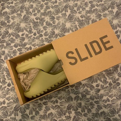 Yeezy slide størrelse 44,5